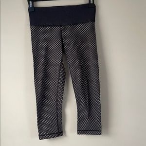 Lululemon Grey Capri Crop Polka Dot leggings